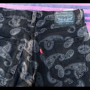 LEVI’s 512 denim paisley Jeans / 31x30 / UNISEX